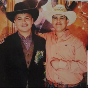 Meet your Posher, Anyelo